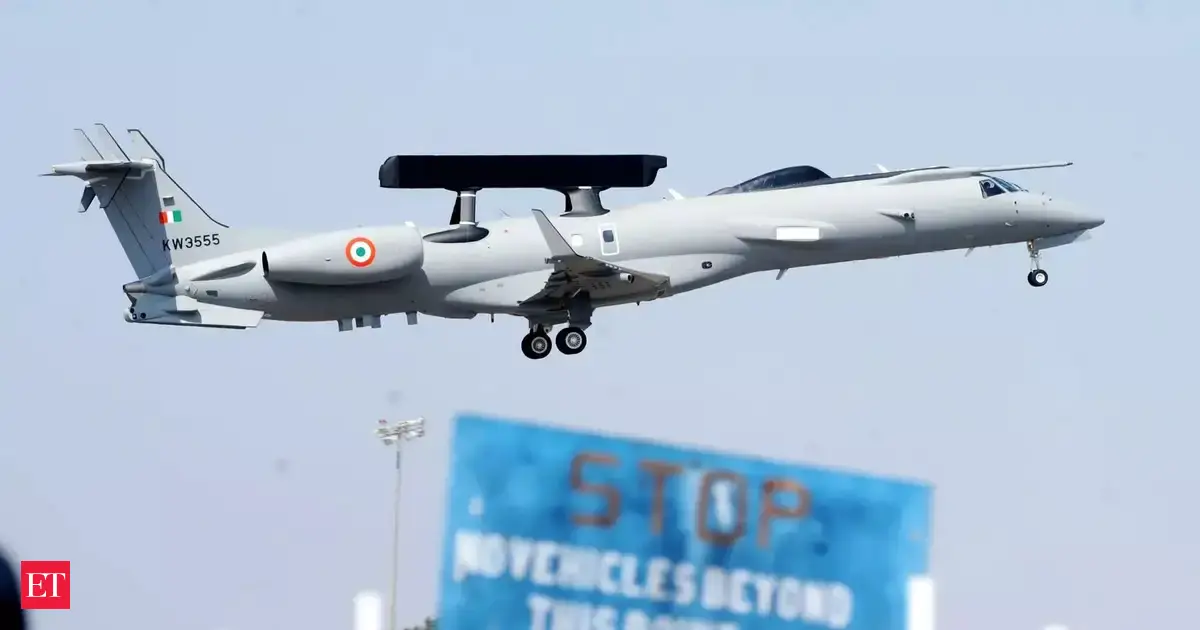 Brazil's Embraer and Mahindra deepen ties to boost C‑390 aircraft capabilities in India