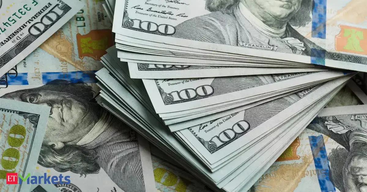 Dollar set for best week in four months on hawkish Fed, geopolitics