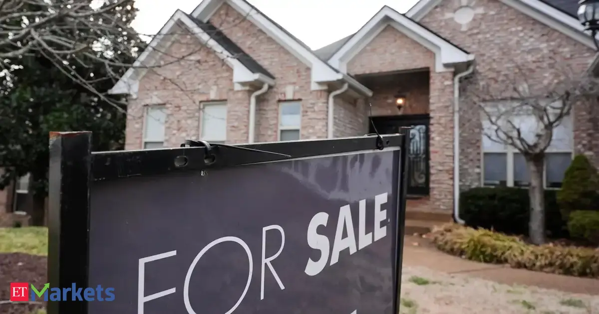 US new home sales fall in December; inventory declines