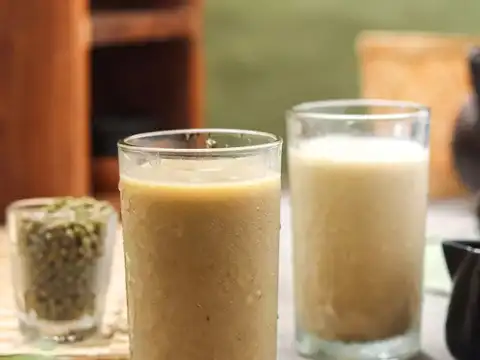 Sprouted Moong Smoothie
