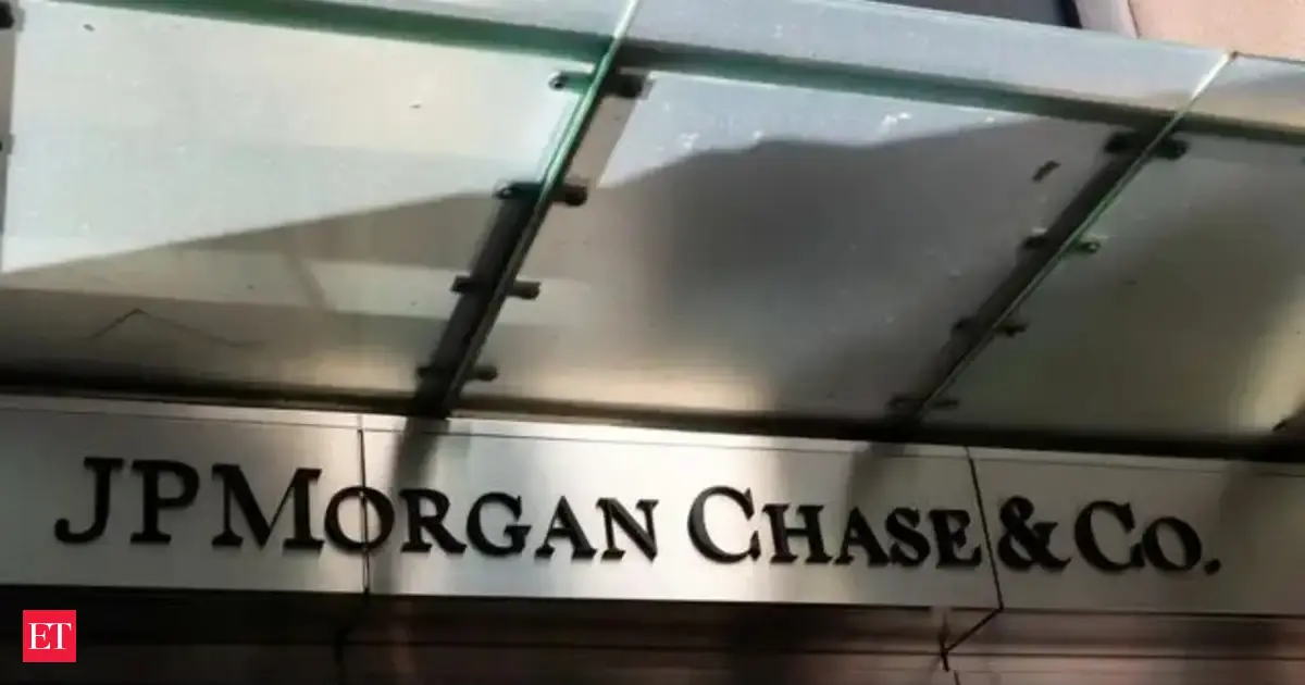 JPMorgan Chase closed Donald Trump's 50 accounts, U.S. largest bank cites major reason