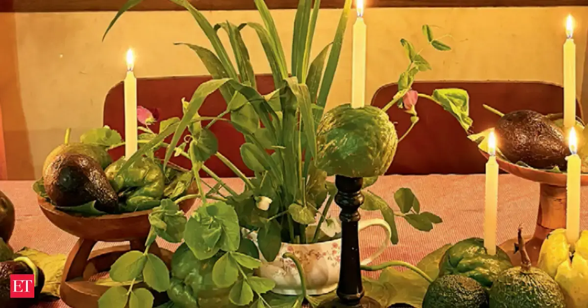 Roses are out of bouquets as grasses, filler flowers and imperfect blooms move to top of bunch