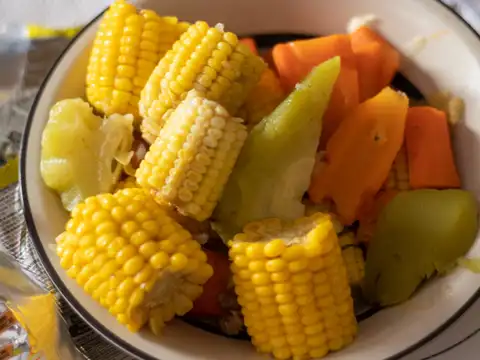 Boiled Corn with Lemon