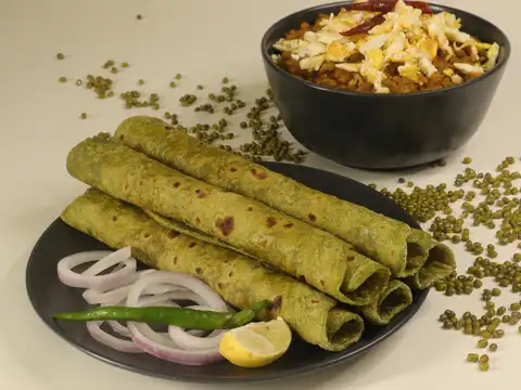 Palak Dal with Roti
