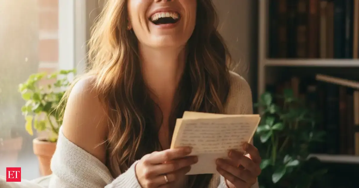 'Aunga hi nahi main' to 'kaun so school band ho jayega': Two legendary school leave applications that left netizens in splits