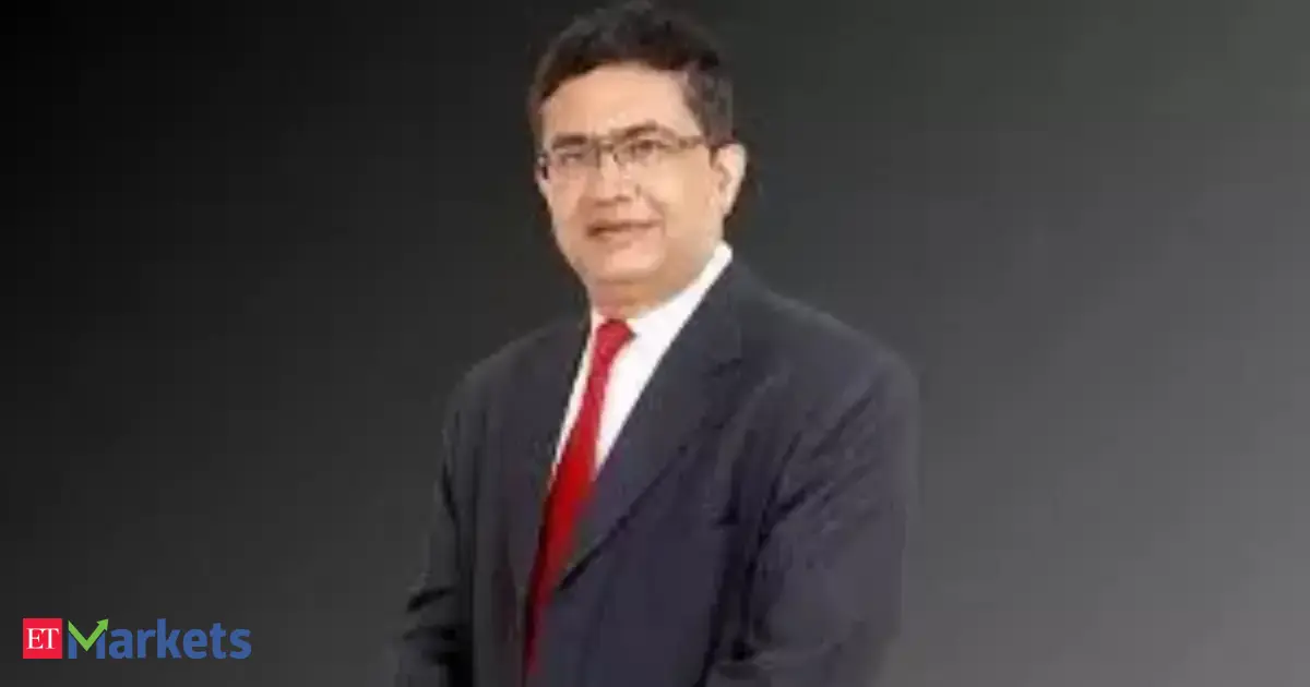 NSE CEO pitches for minimum qualifying criteria for derivatives trading