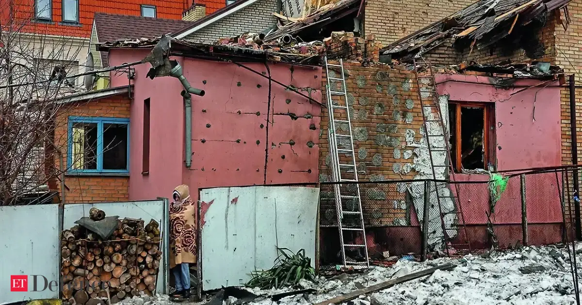 US, Ukraine talk peace; Russia strikes big on Kyiv