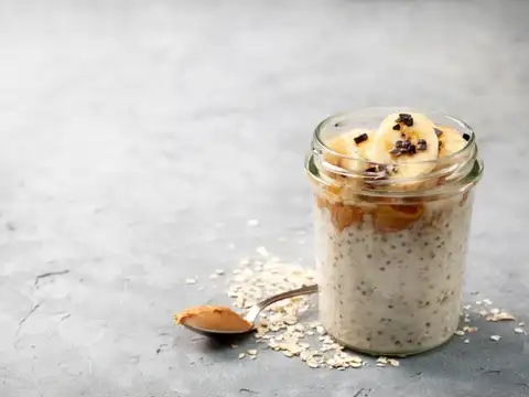 Overnight Oats with Peanut Butter