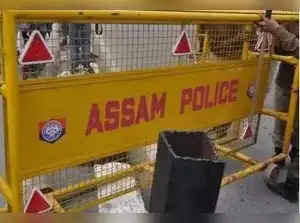 Scuffle between police and Azara people breaks out over eviction ...