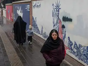 US-Iran tensions send oil markets soaring amid Strait of Hormuz fears | Quick Digest