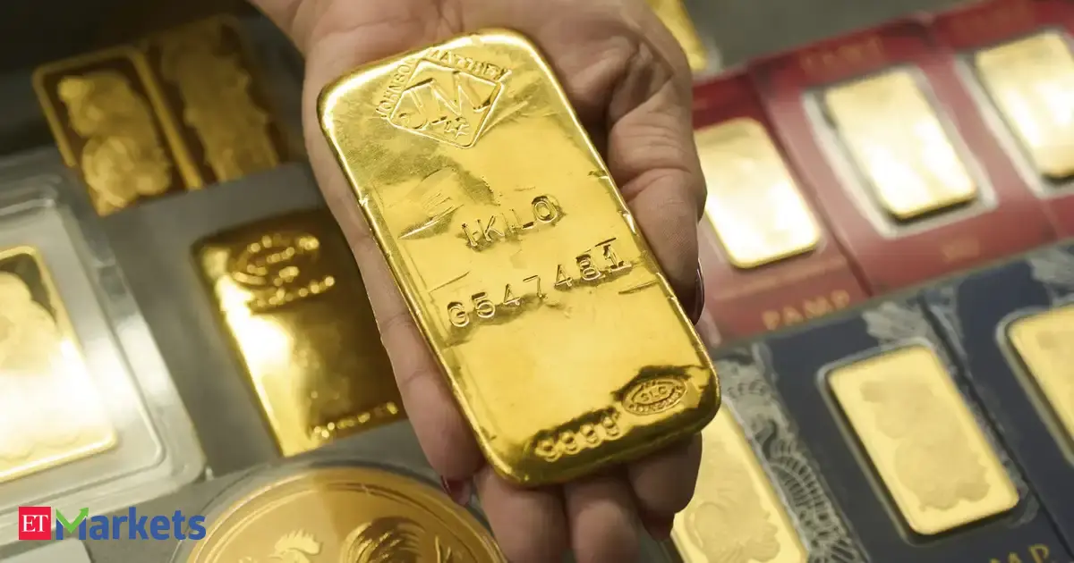 Gold climbs 2% as US-Israel strikes on Iran raise regional temperature