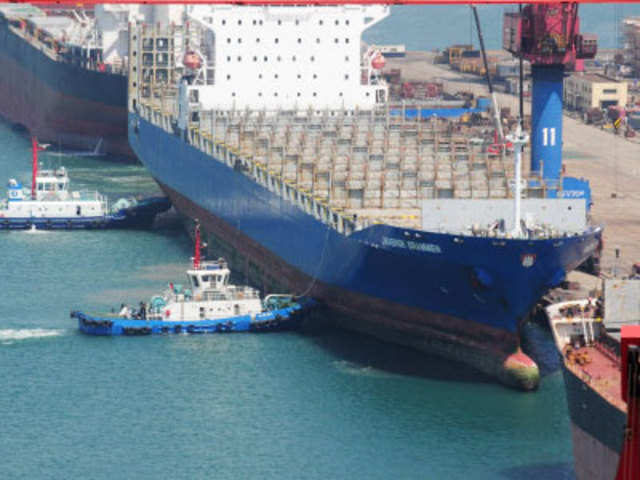 Shipping industry struggling to recover 