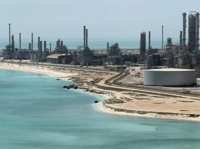 2018-06-04T000000Z_118222469_RC131C42C760_RTRMADP_3_SAUDI-ARAMCO-DOWNSTREAM