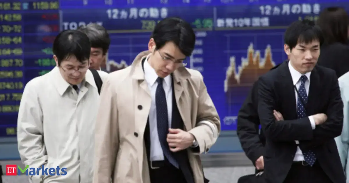 Global Markets | Japanese stocks plummet as Mideast conflict widens