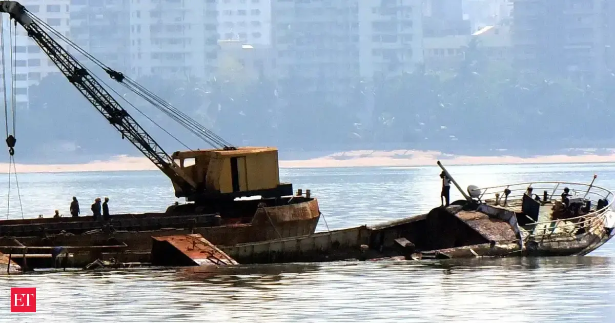 Sri Lanka rescues 30 sailors from sinking Iranian frigate near its waters