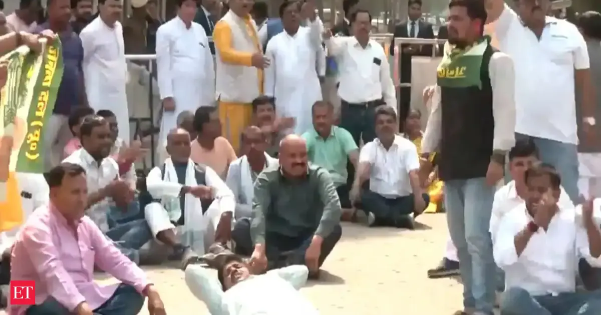 'Possible his account has been hijacked': JD(U) supporters refuse to believe Nitish Kumar's decision, prot