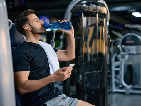 Hydration and portion balance in his diet