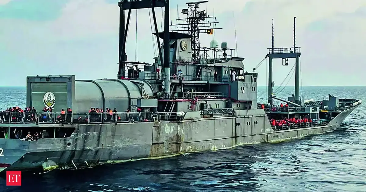 Ship insurance costs triple after US torpedo attack on Iranian warship