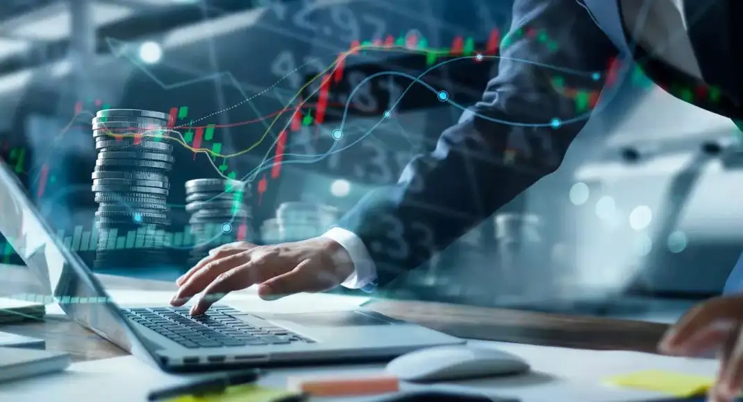 War, dividend yield, and trading: 5 stocks with a dividend yield of up to 4.6%; 4 with an upside potential of up to 36%