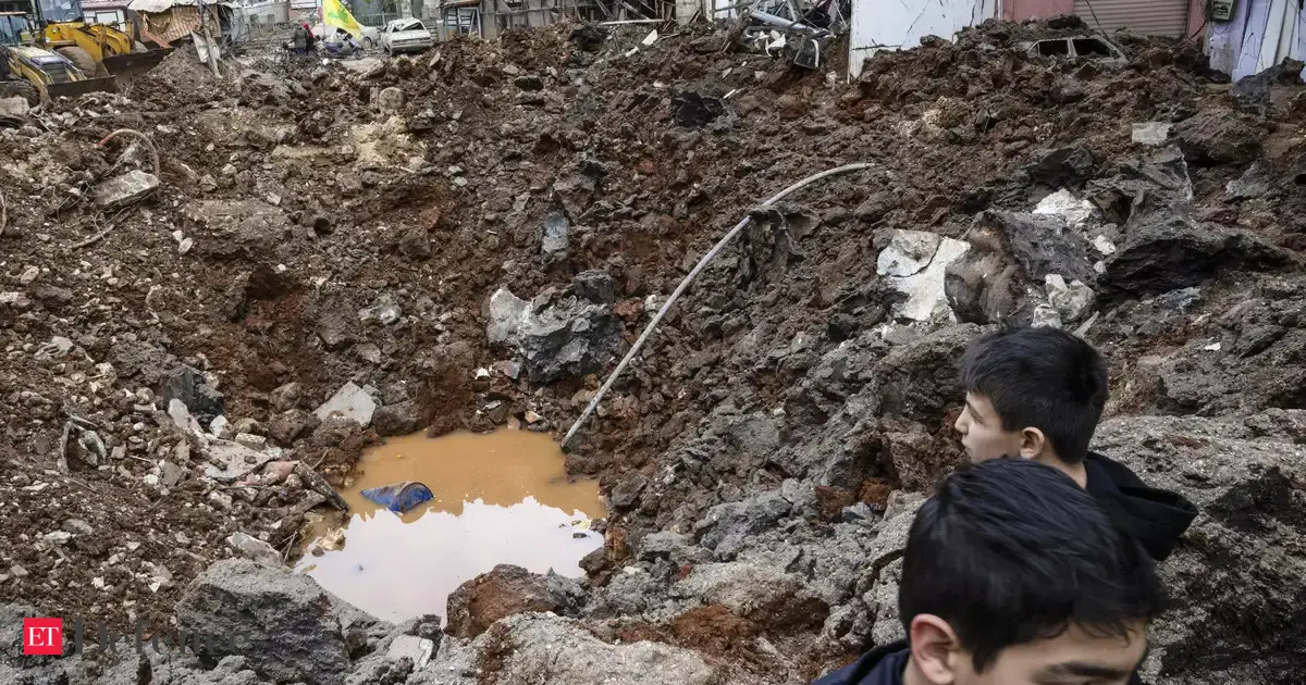 In war's first week, a punishing military campaign with no coherent endgame