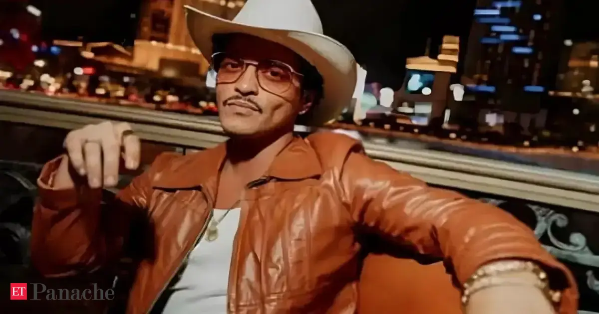 Quote of the day by Bruno Mars: 'It's the worst feeling in the world, when you're madly in love with a woman but she does not feel the same way, and you don't know why'