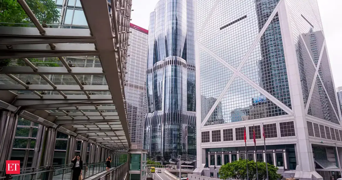 Senior bankers quit for rivals as Asia talent fight intensifies