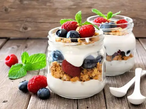 Greek Yogurt Parfait with Toasted Nuts