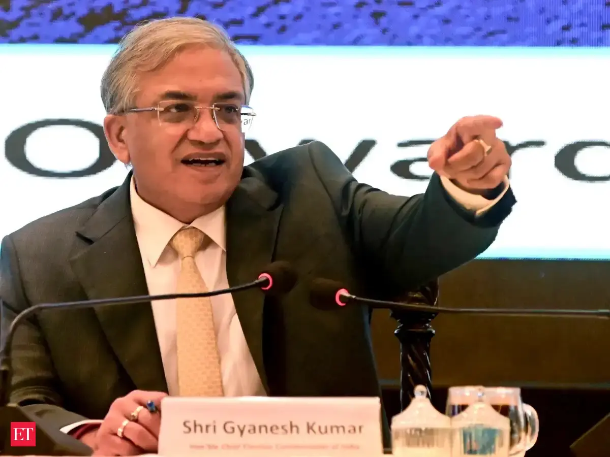 Oppn collects signatures to seek removal of CEC