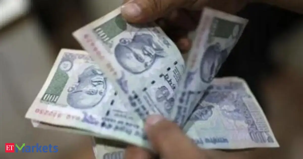 Rupee hits record low of 92.35 vs dollar as oil surge pummels Asian assets  economictimes.indiatimes.com