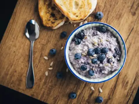 Overnight Oats with Hemp Hearts