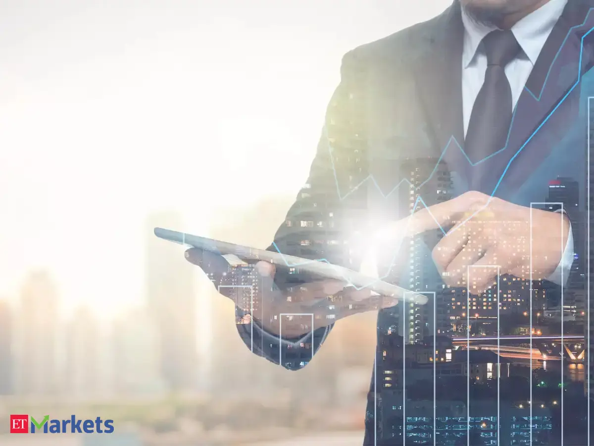 Coal India among 4 stocks that hit 52-week highs &amp; rallied up to 15% in a month