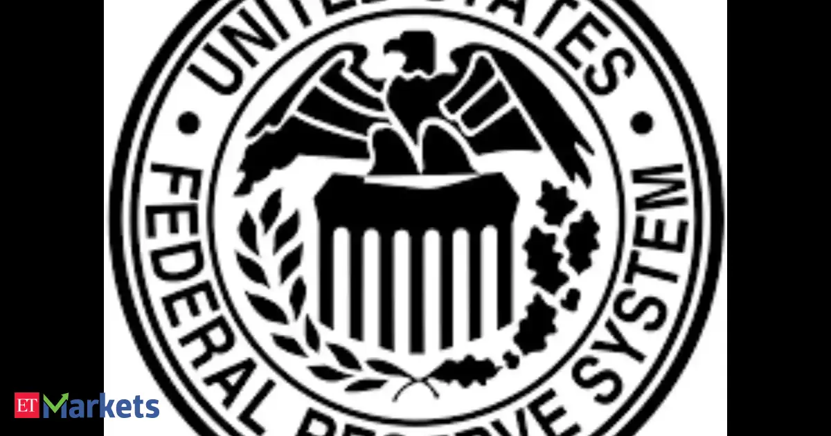 US Stocks: US Fed's preferred inflation gauge edges down