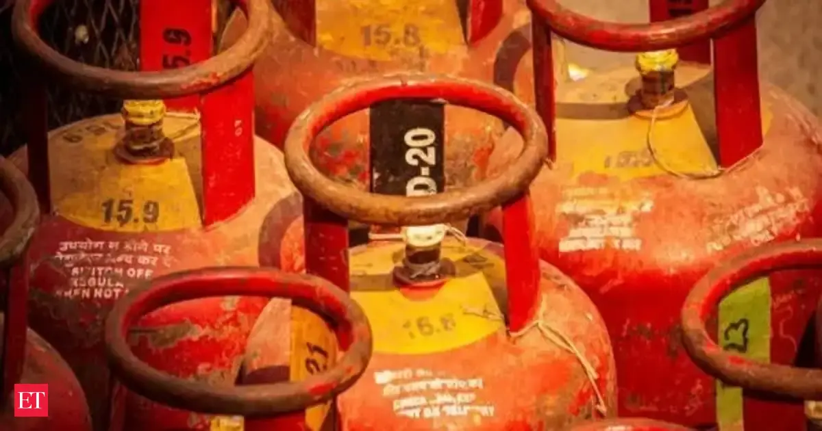 LPG 'crunch' eats into eateries' business, coal price spikes; anti-hoarding raids in Uttar Pradesh, Karnatka