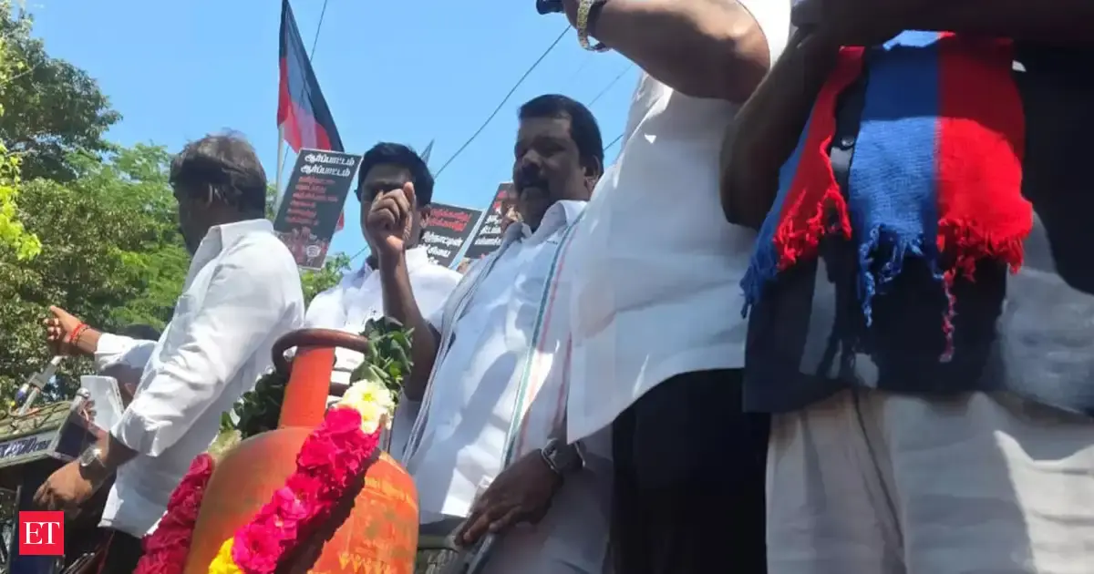 DMK, Congress, VCK stage protest over LPG shortage in Chennai