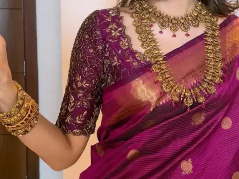 How matching bangles and jhumkas completed the jewellery look