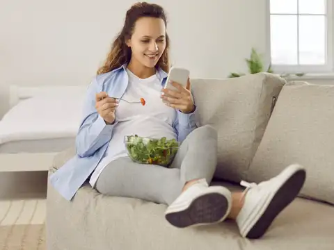 ​Eating while distracted