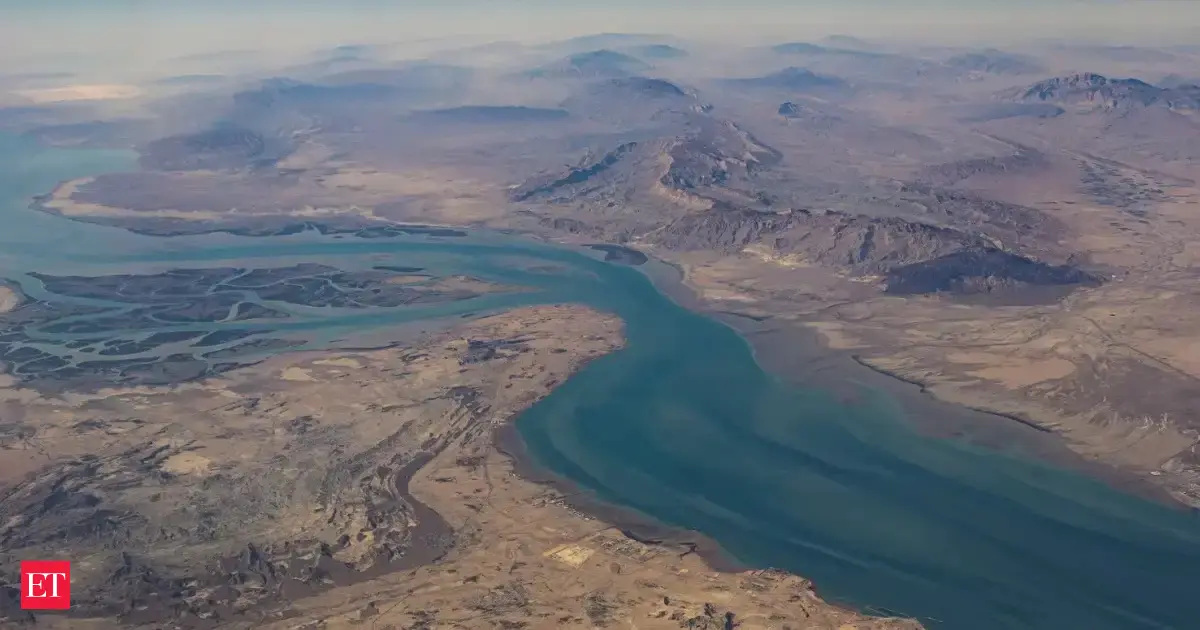 Hormuz chokehold leaves over 1.7 million tonnes of India’s oil, LNG and LPG cargo stranded