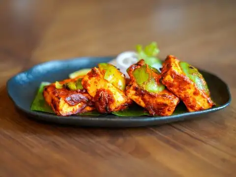 Paneer Tikka Salad with Sprouts