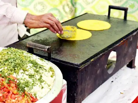Paneer and Spinach Stuffed Besan Chilla