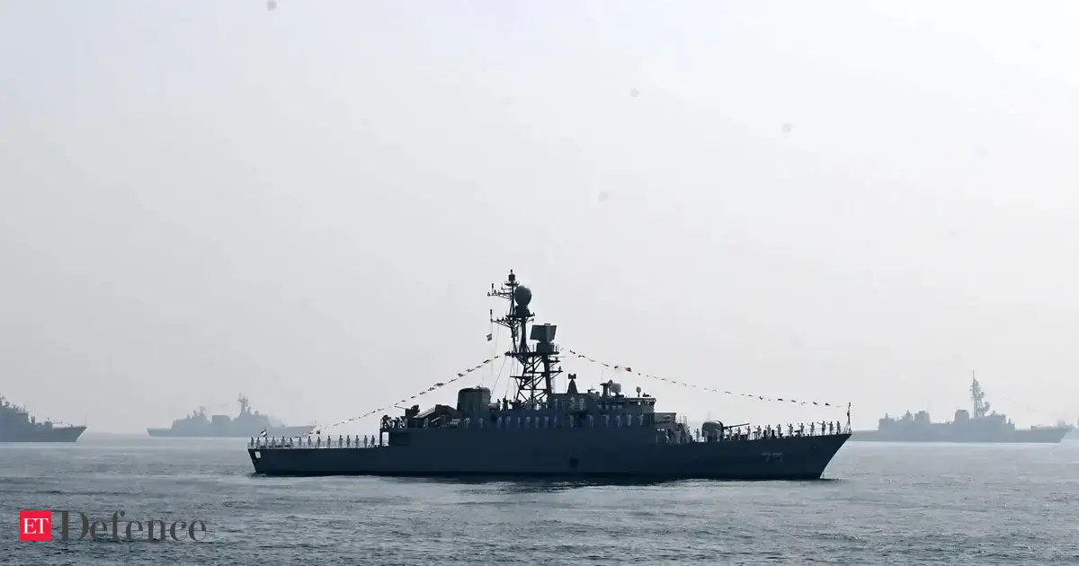 US deploying 3 more warships and roughly 2,500 more Marines to the ...