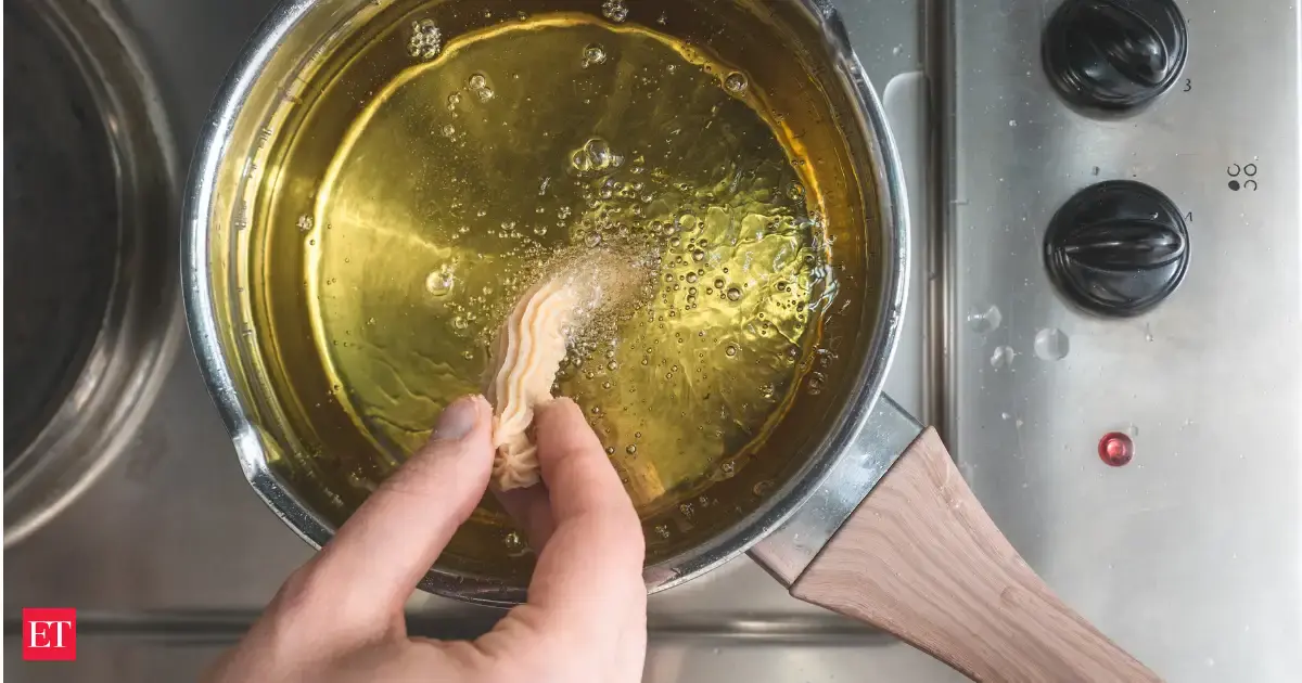 India's vegetable oil buyers step back, betting Iran war-driven rally will ease