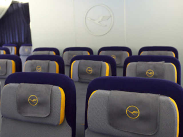 Economy class seats in Boeing 747-8 Intercontinental 