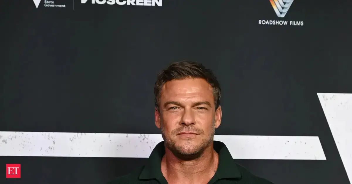 alan ritchson: Alan Ritchson wild brawl new bodycam footage released ...