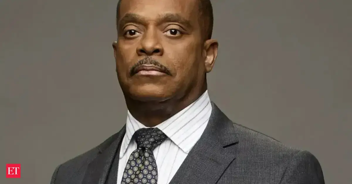 Did Rocky Carroll quit NCIS? Hereâs the real story behind Director Vanceâs shocking exit in the 500th episode