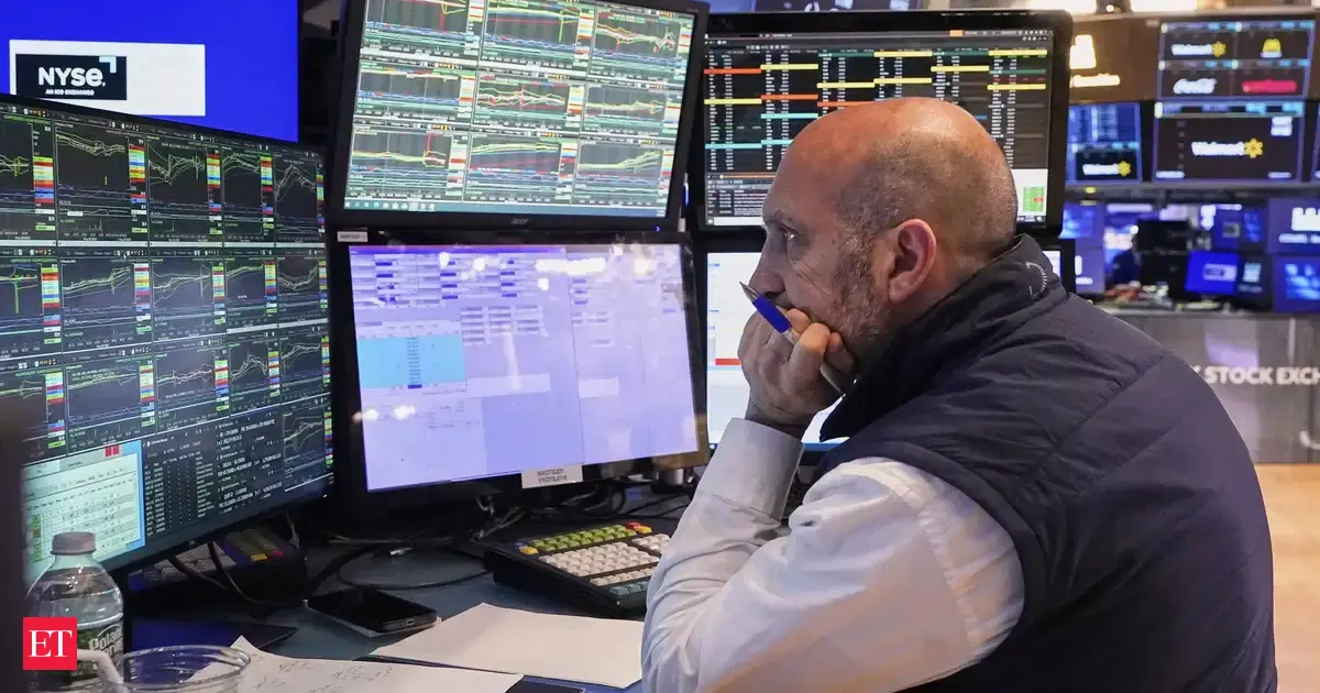 Why are US stock market futures witnessing wild swings, and will Dow, S&P 500 and Nasdaq head for a huge c