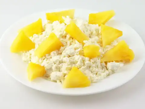 Cottage Cheese and Pineapple Refresher