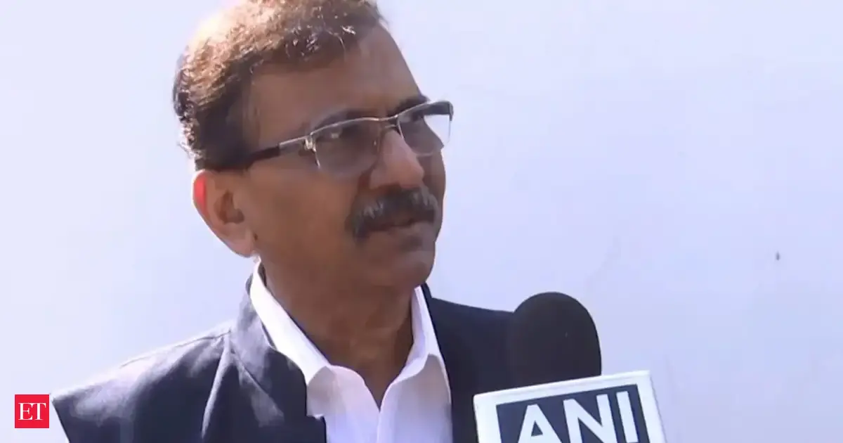 Should talk to Opposition in country instead of Trump: Sanjay Raut jibes at PM Modi