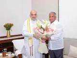 MoS V Somanna meets Amit Shah, seeks inclusion of Kadugolla in ST list