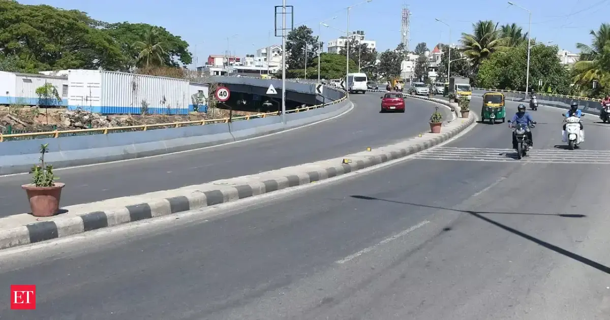 VINCI to acquire Macquarie's India road assets for ₹15,000 cr