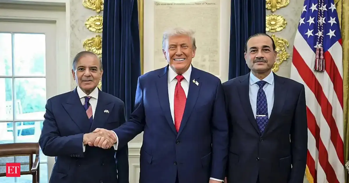 Why is Pakistan involved to stop war in Iran?